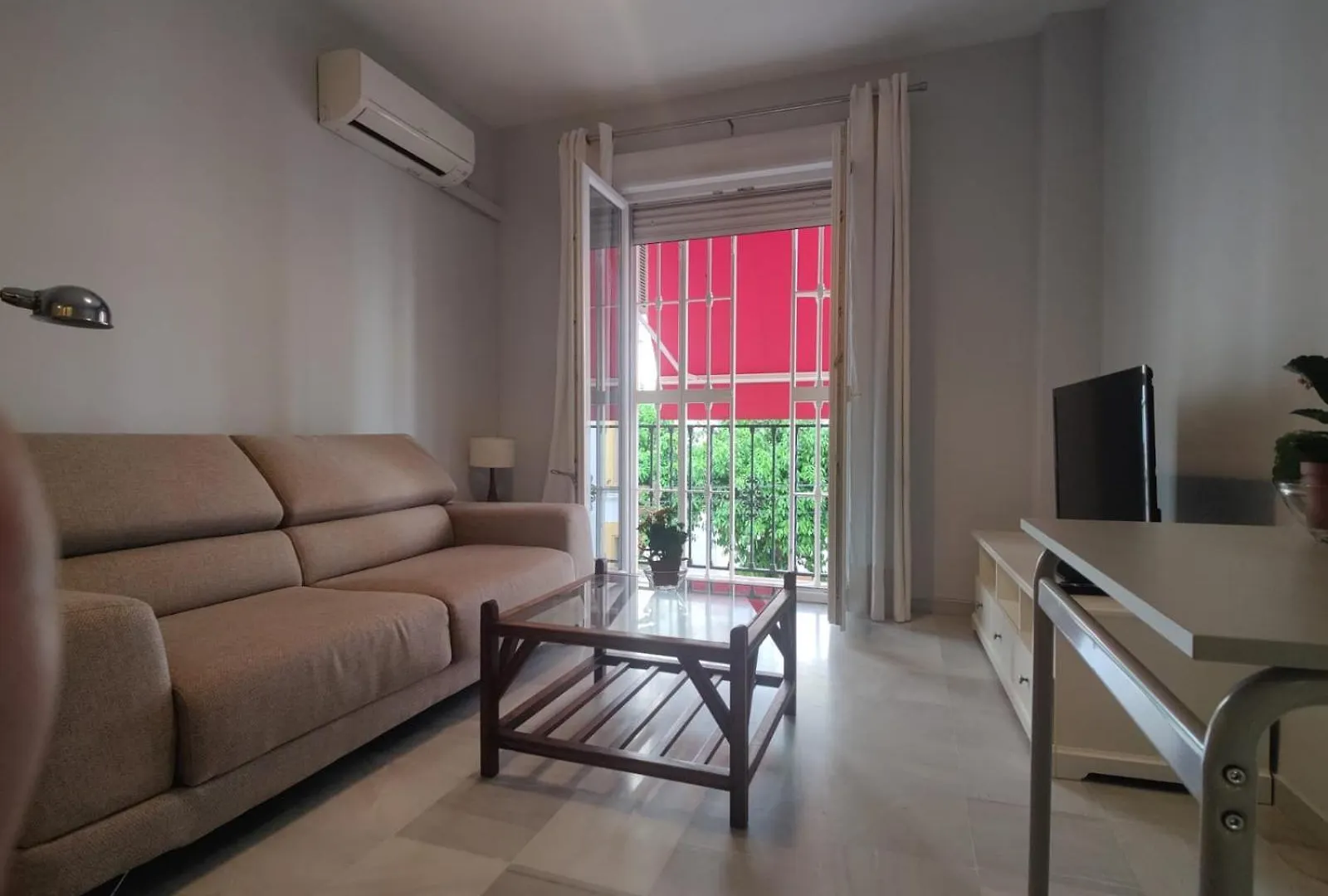 Luminoso Apartamento Exterior Con Balcon Y Patio En Centro Historico Feria-Alameda Seville Apartment